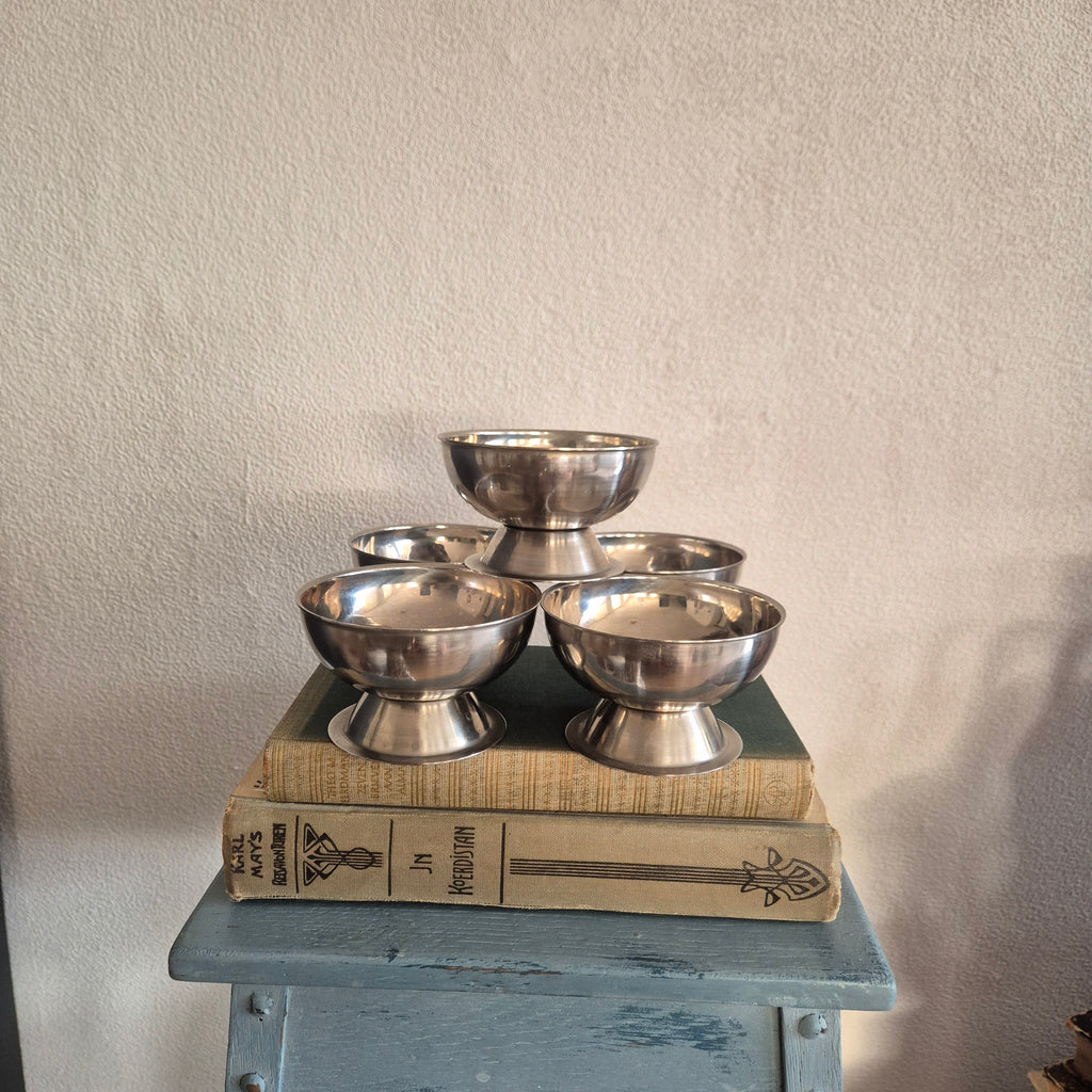 Vintage stainless steel ijscoupes