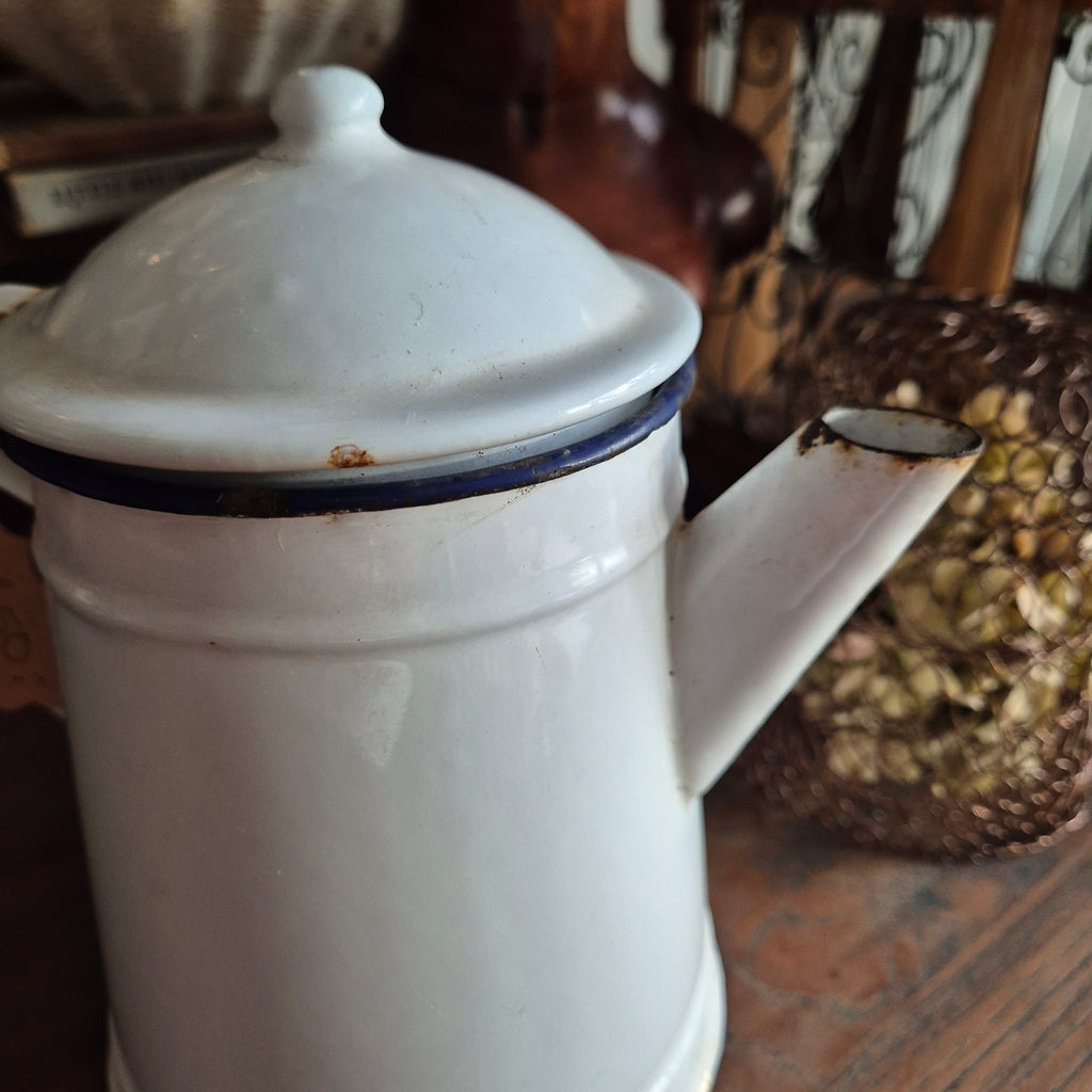 Vintage emaile theekan
