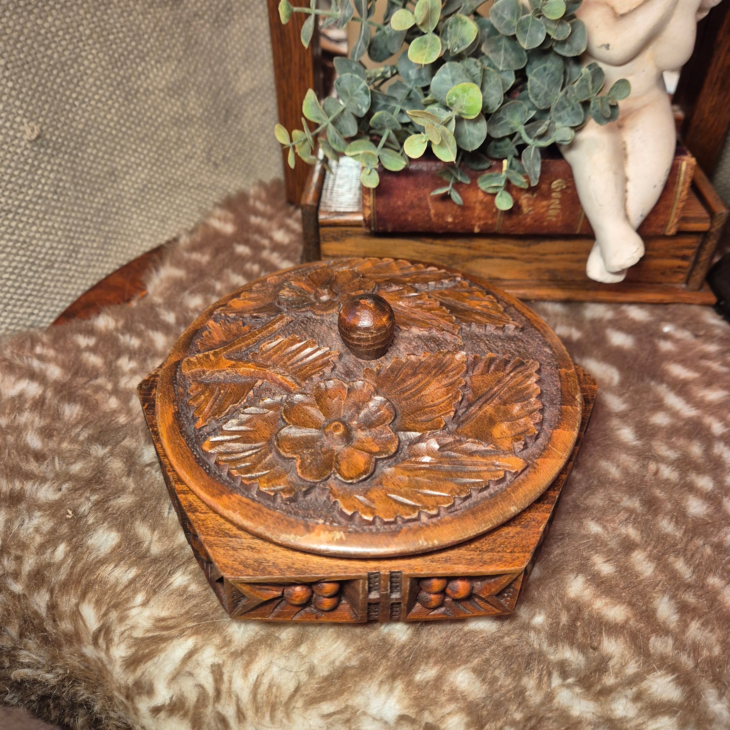 Vintage houten sieradendoos