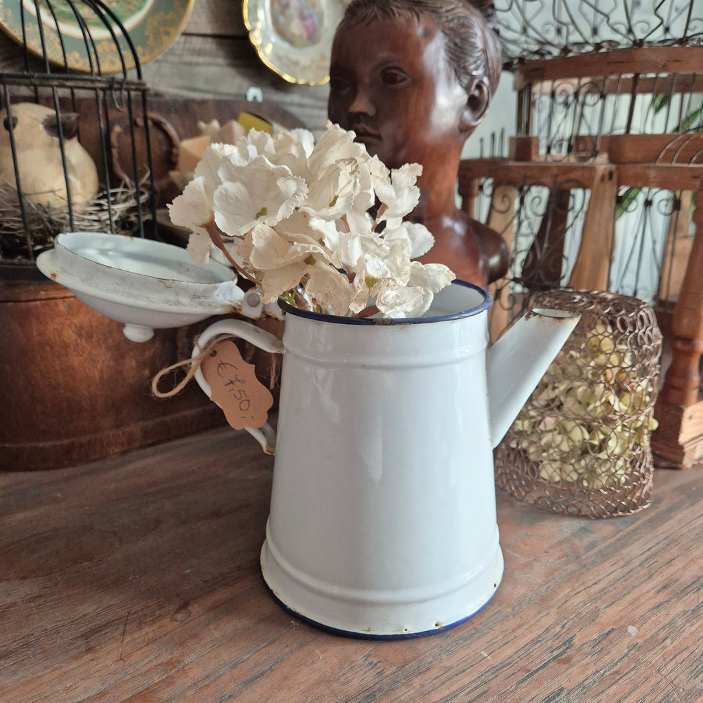 Vintage emaile theekan