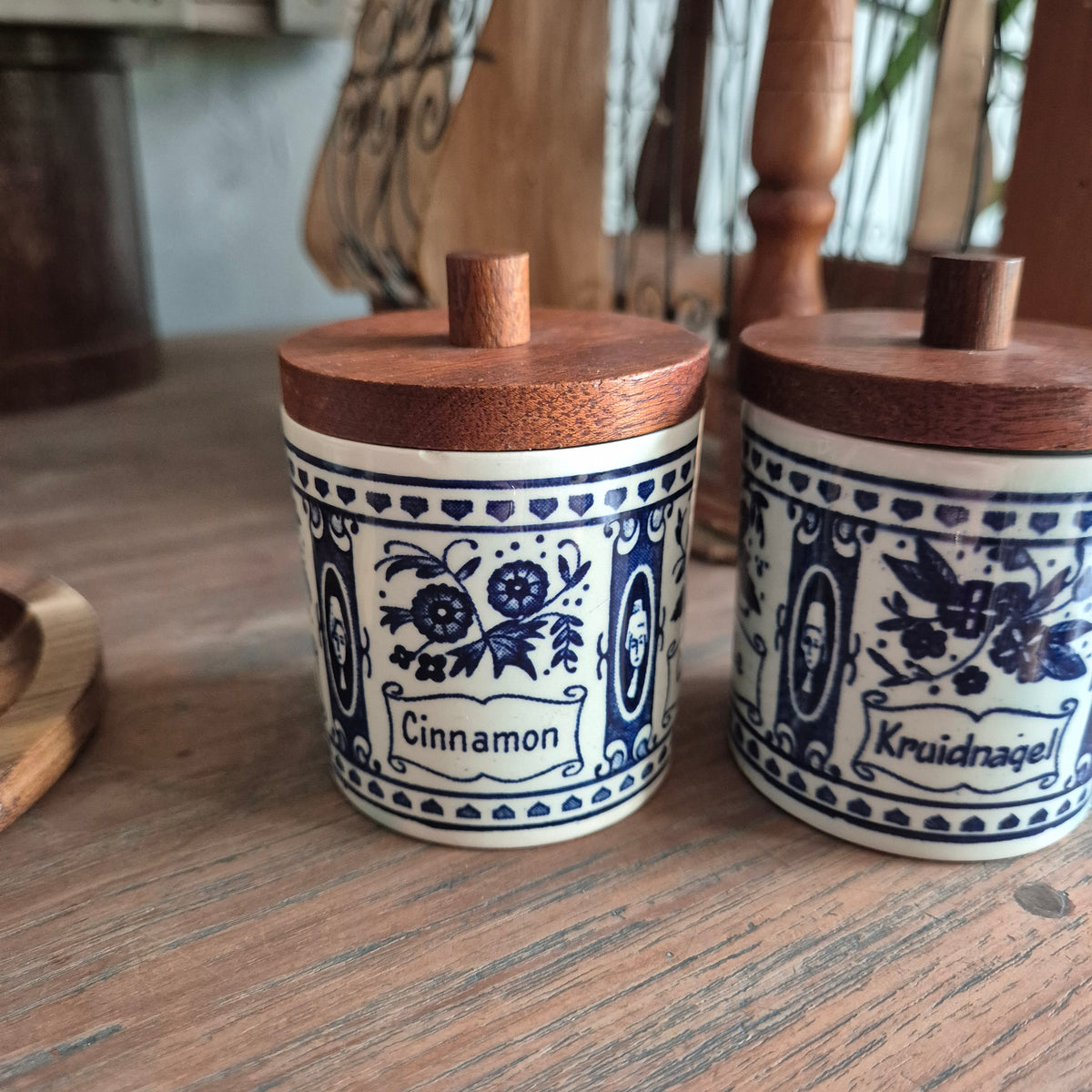 Set van twee vintage kruidenpotjes Delfst Blauw