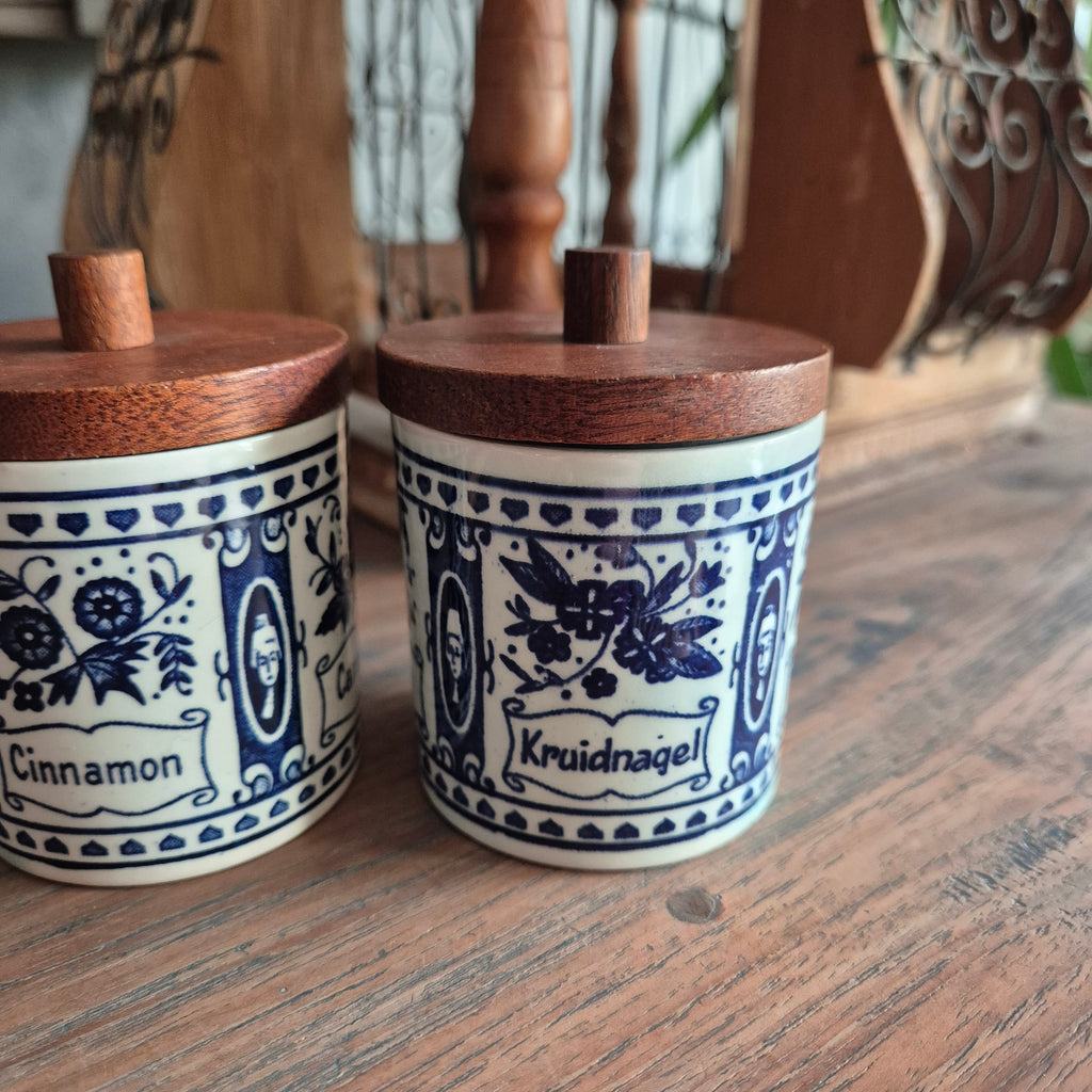 Set van twee vintage kruidenpotjes Delfst Blauw