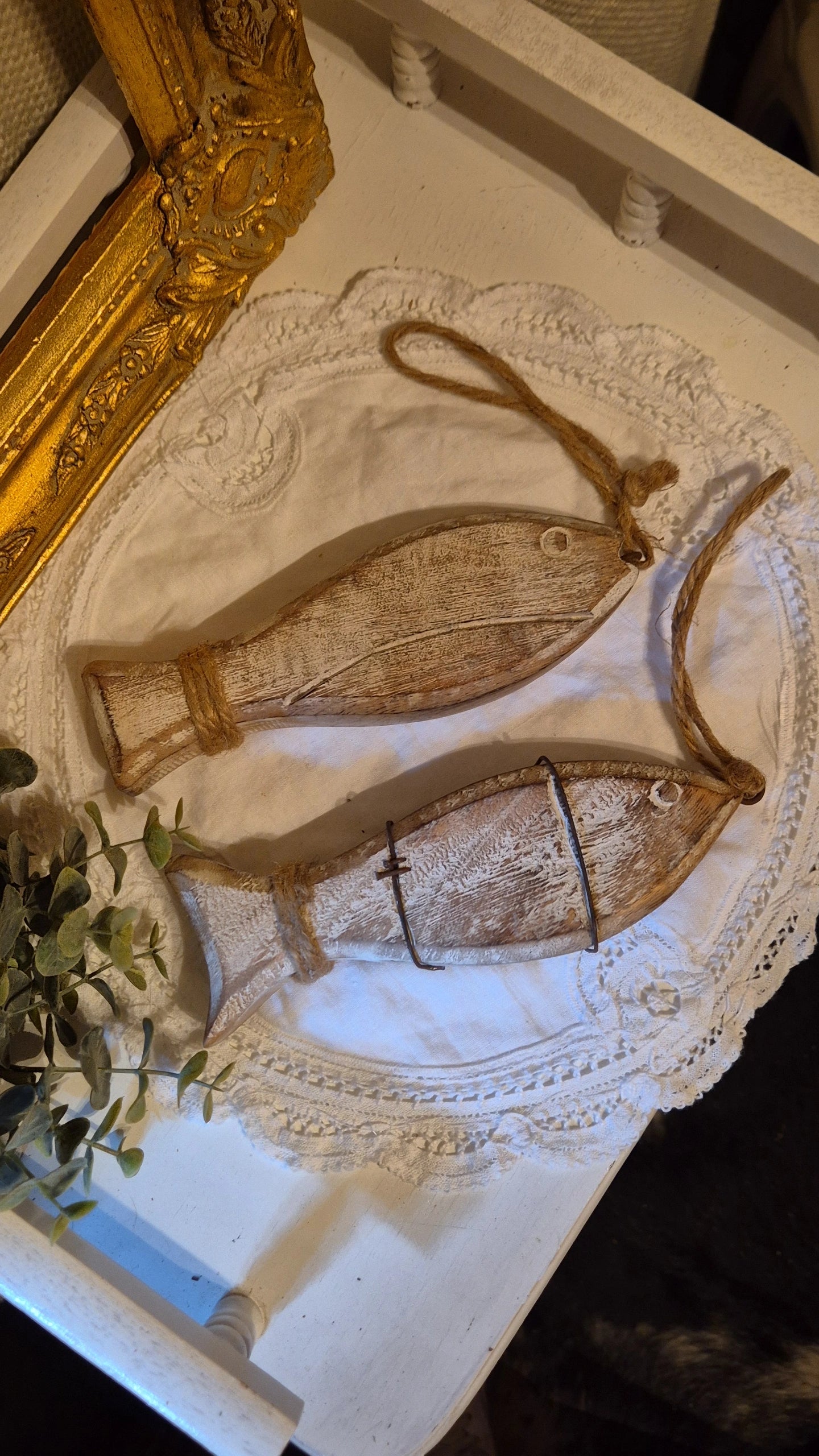 Set van twee houten visjes