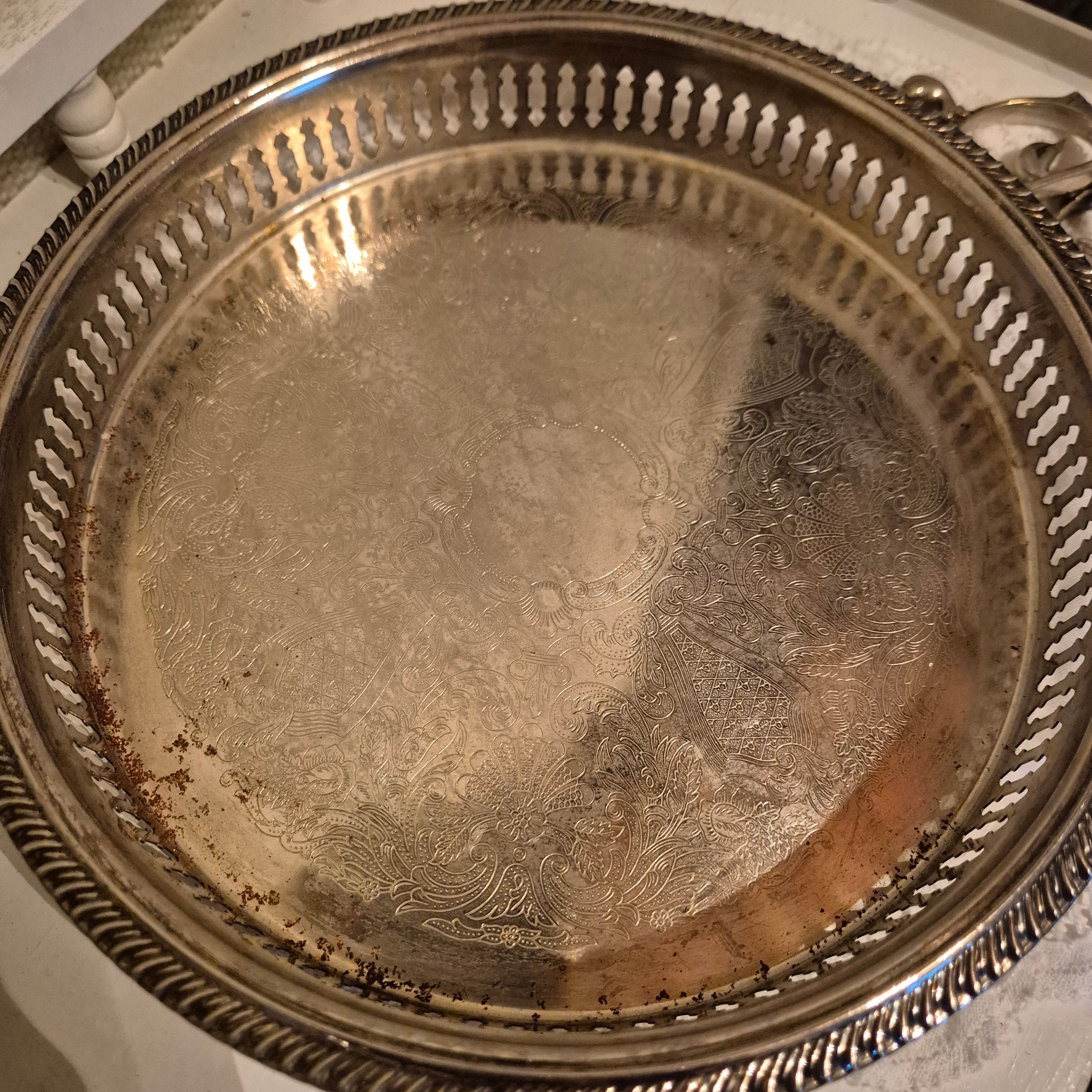 Zilverkleurig vintage dienblad