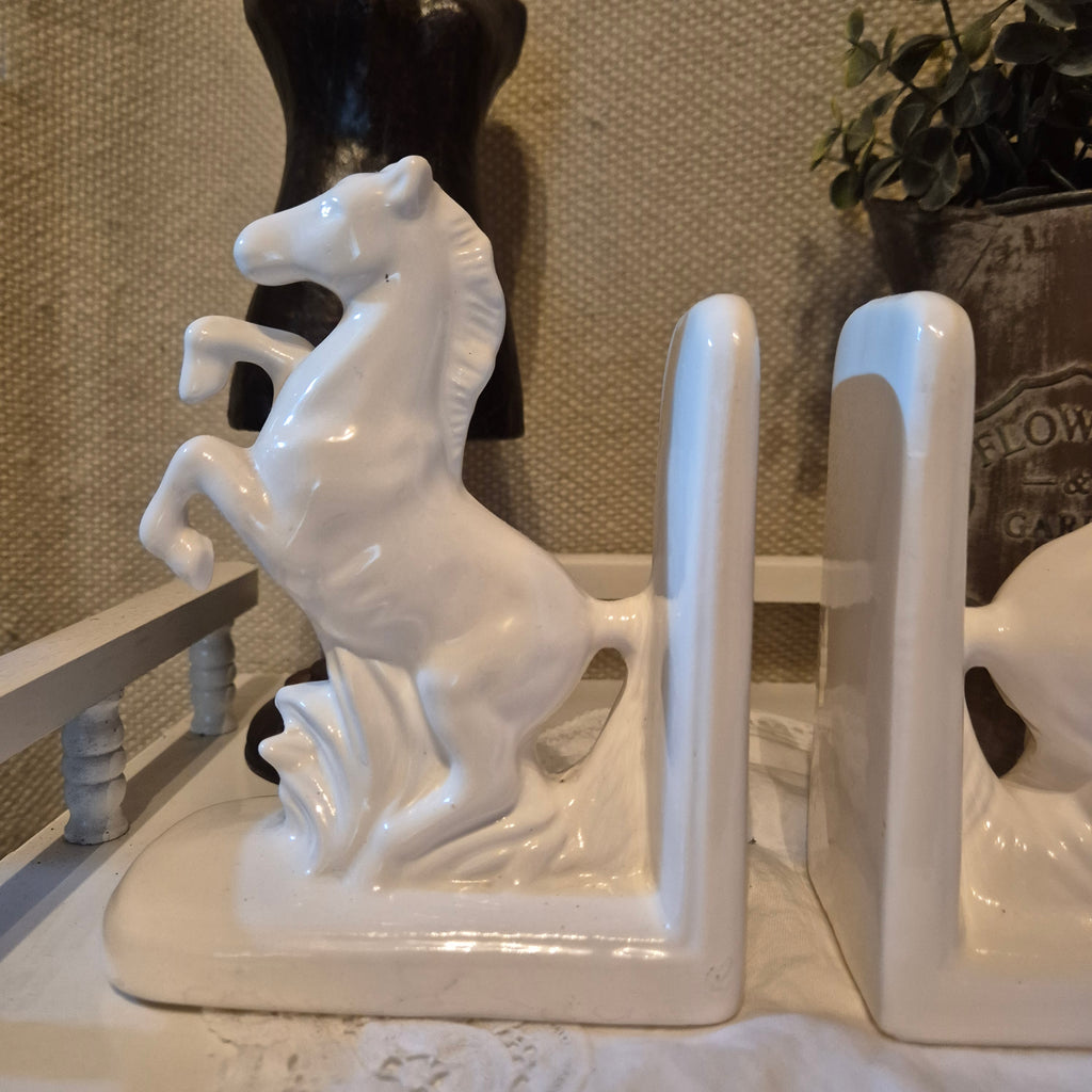 Vintage boekensteunen paarden