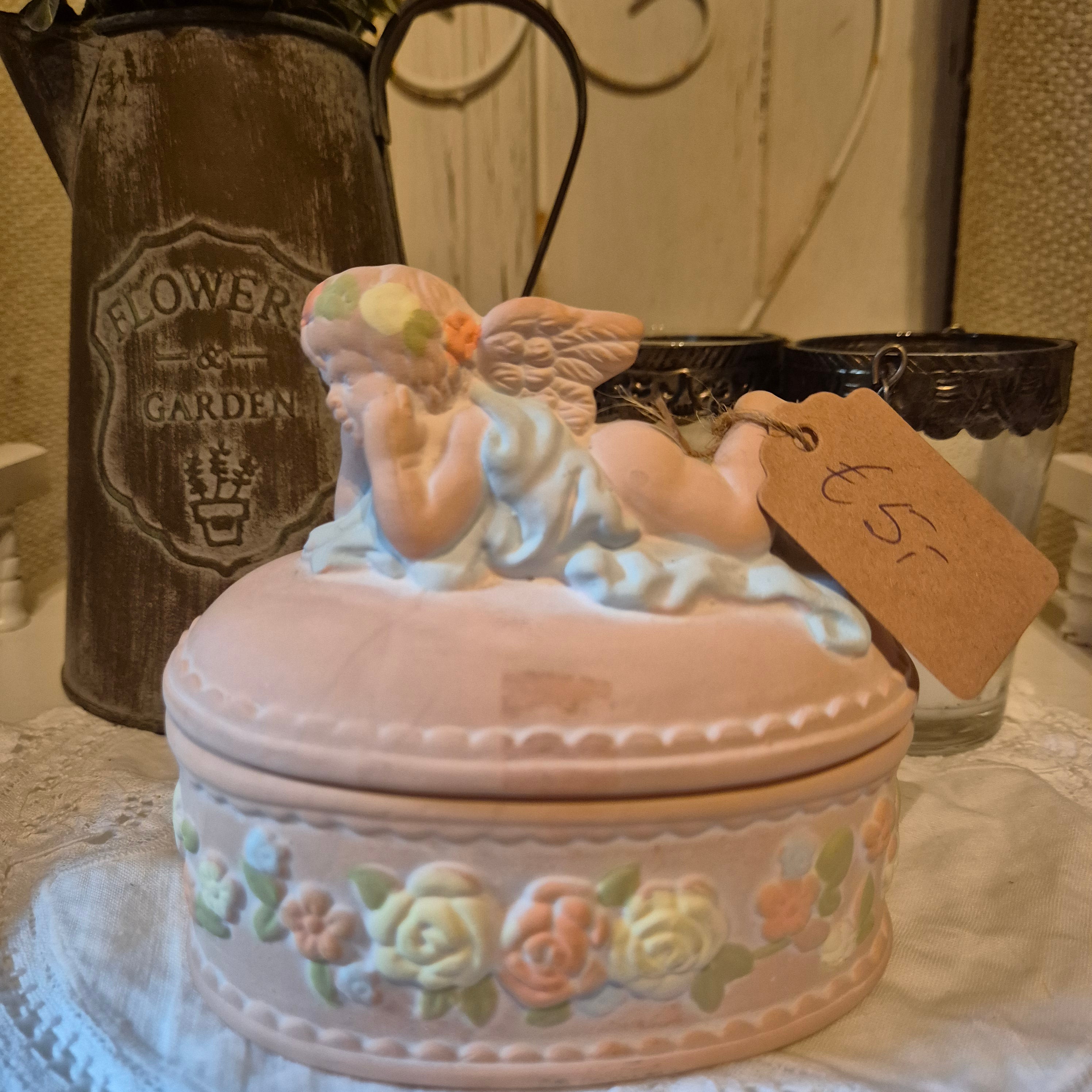 Brocante opbergdoosje engeltje