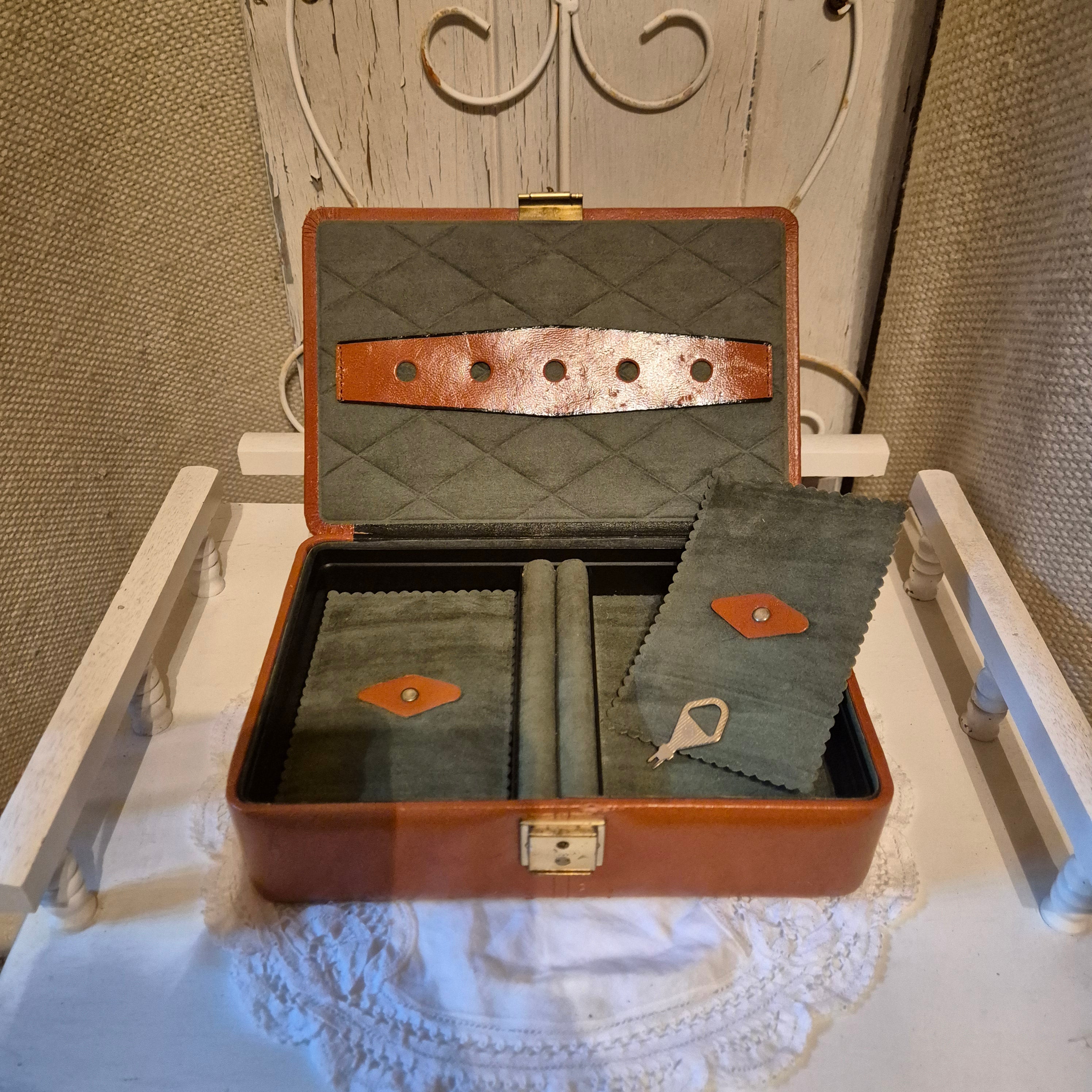 Vintage lederen sieraden doosje