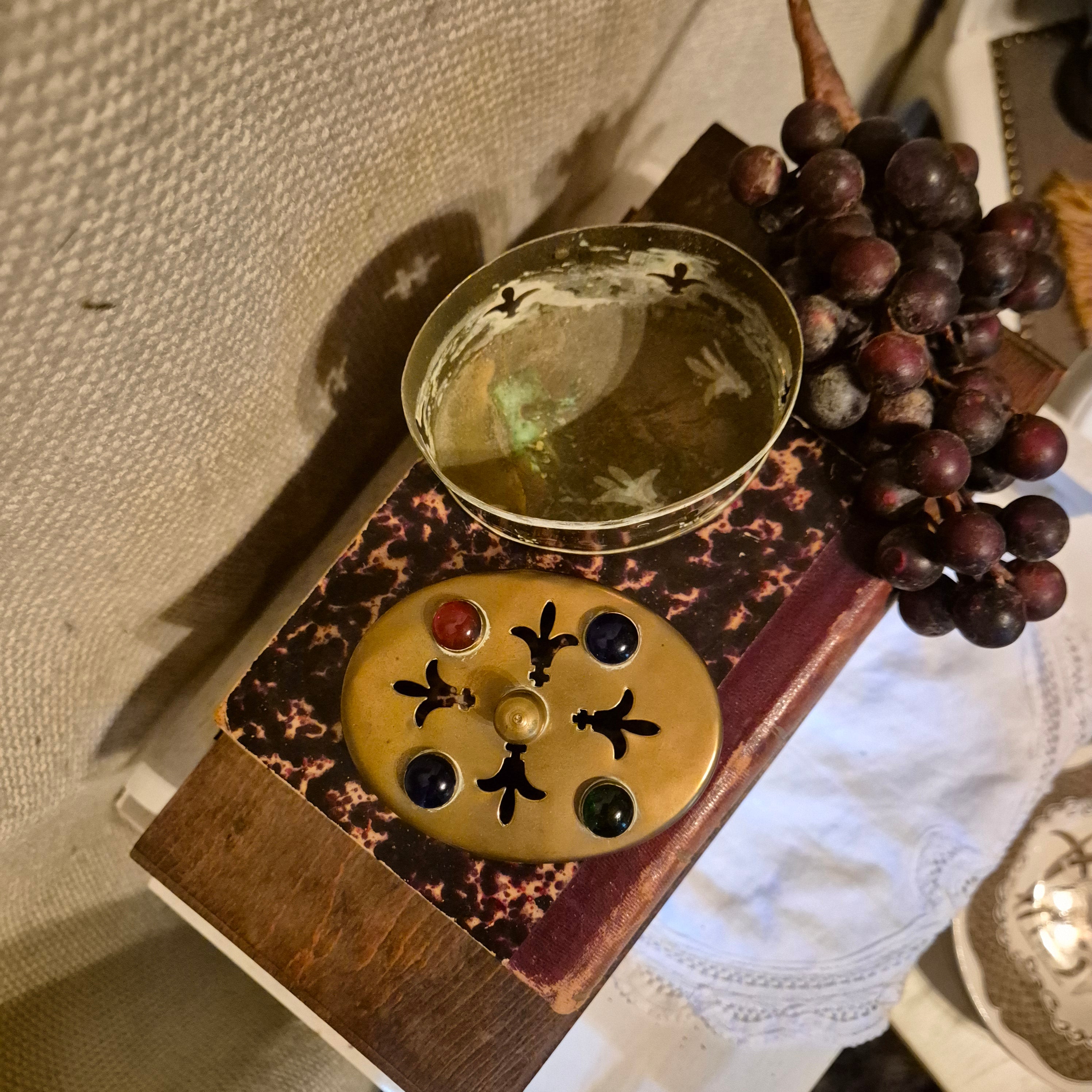 Vintage snuisterijen doosje of wierookbrander