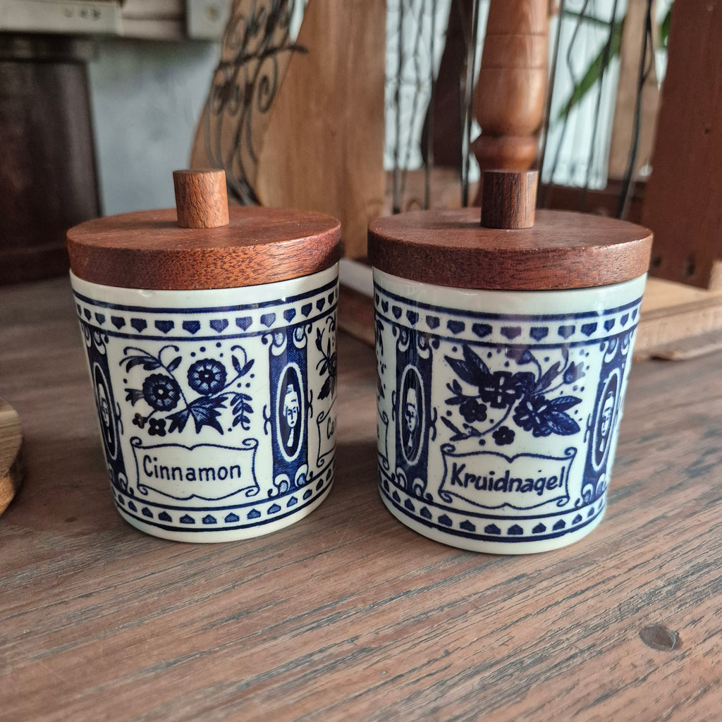 Set van twee vintage kruidenpotjes Delfst Blauw