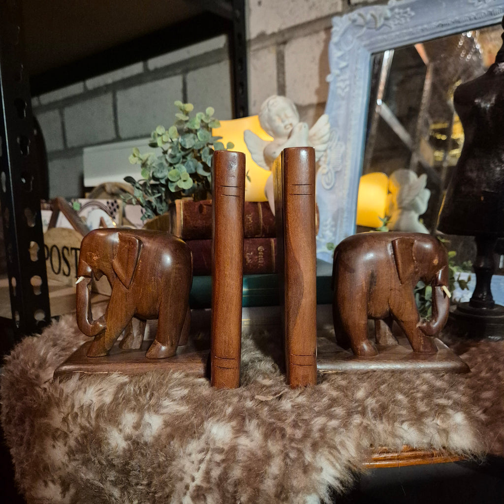 Houten boekensteunen olifant