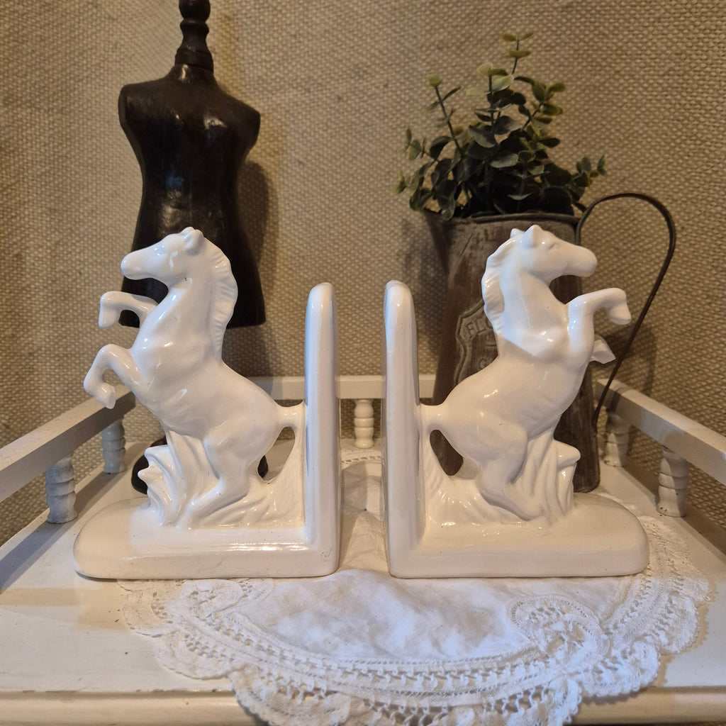 Vintage boekensteunen paarden