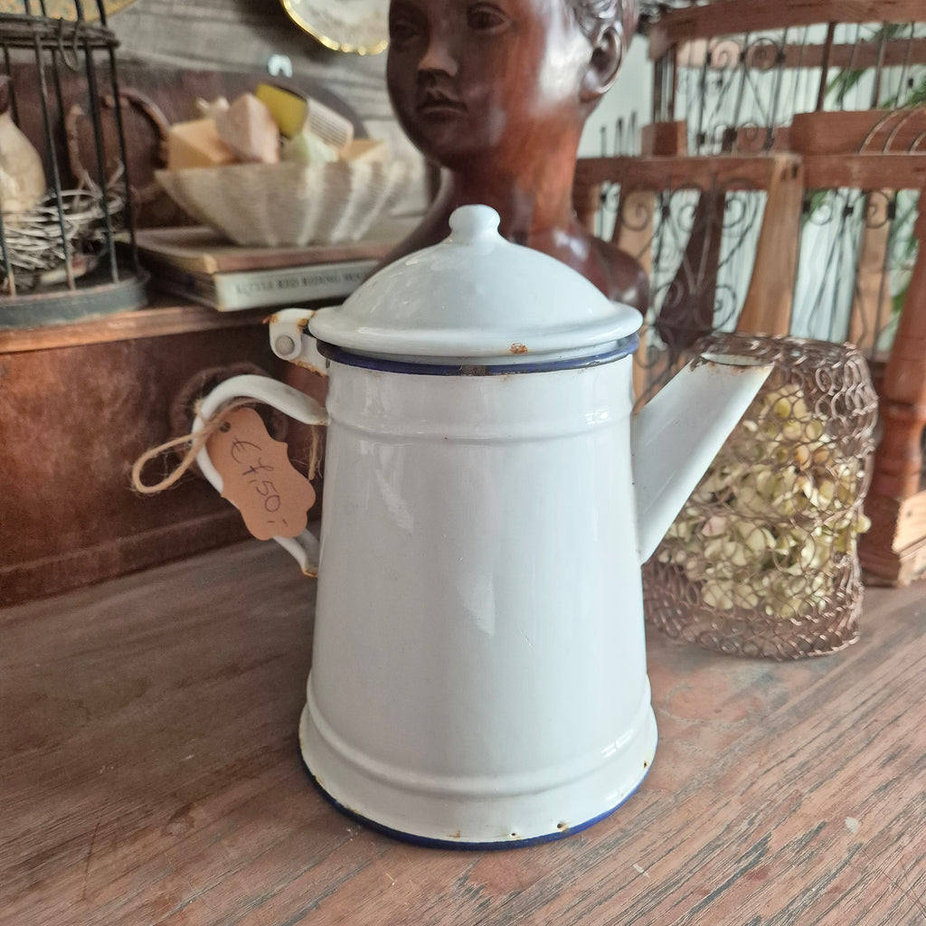 Vintage emaile theekan