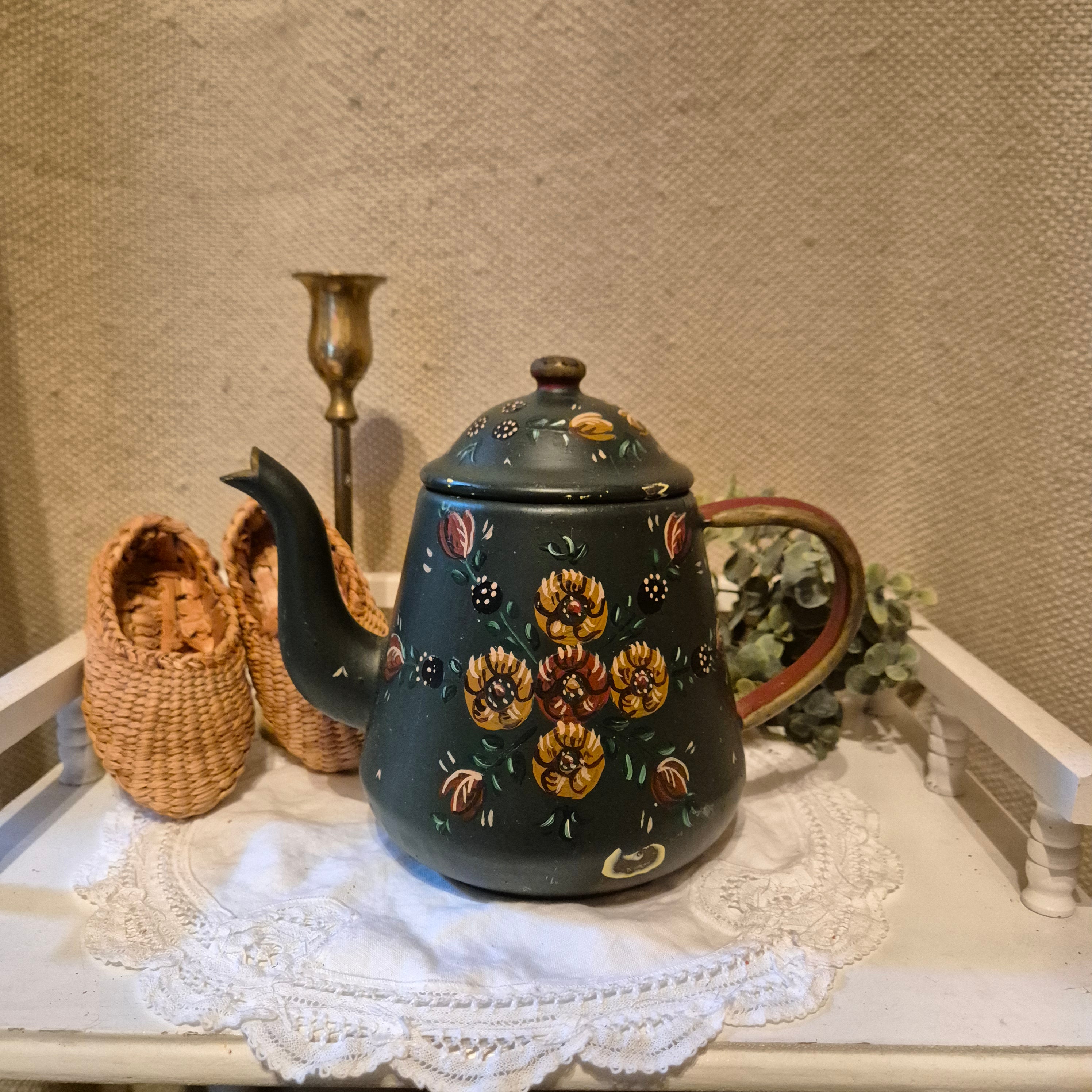 Vintage emaile theekan