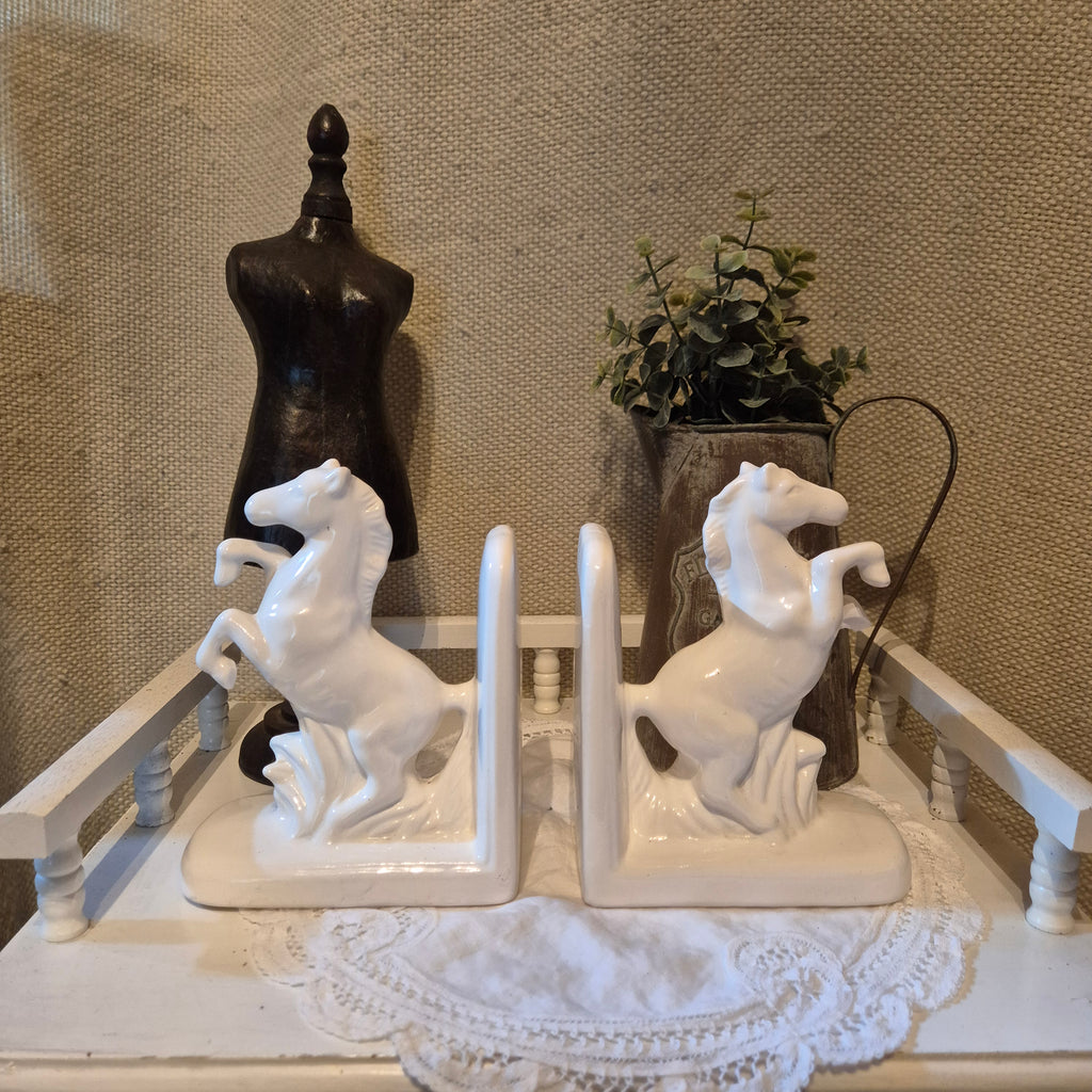 Vintage boekensteunen paarden