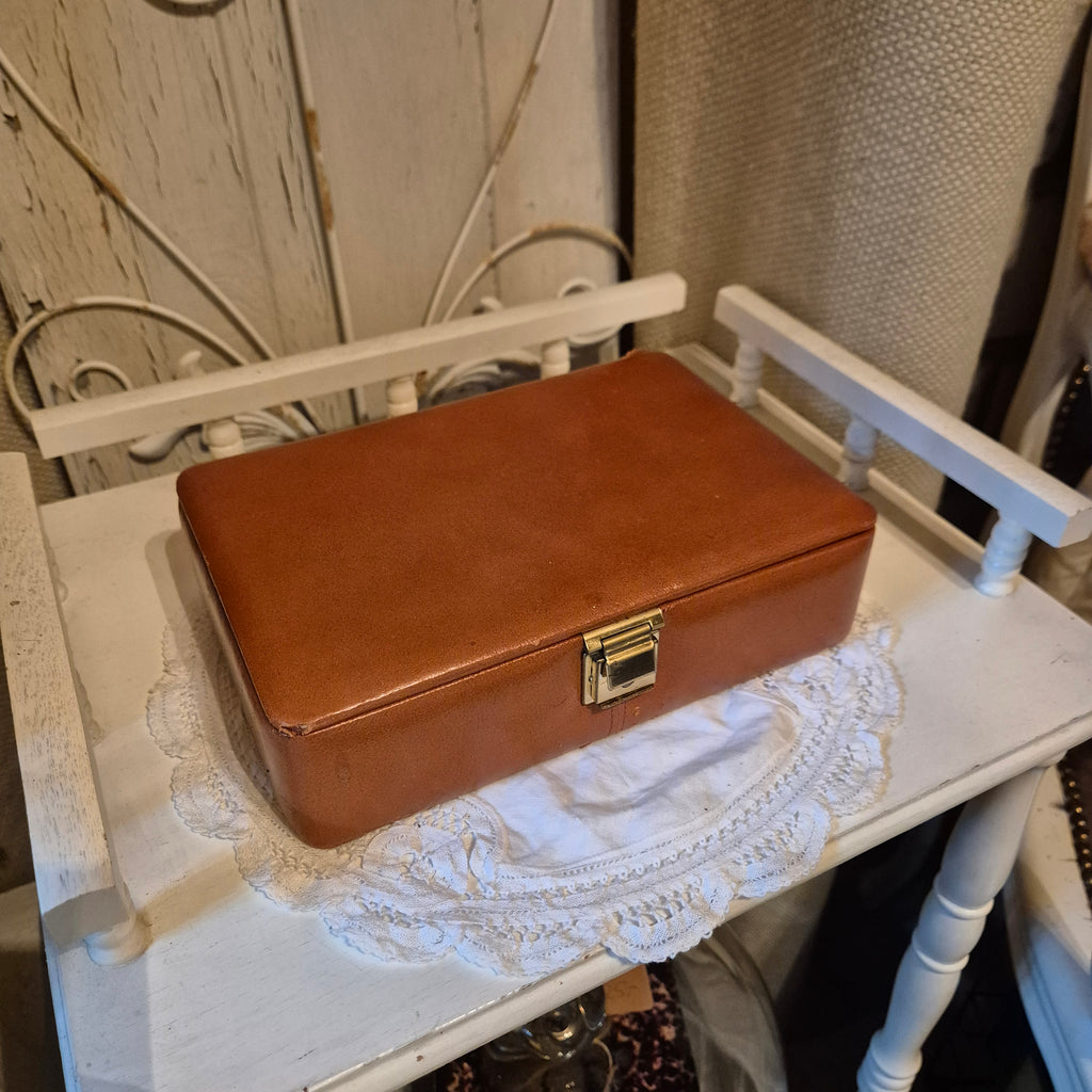 Vintage lederen sieraden doosje
