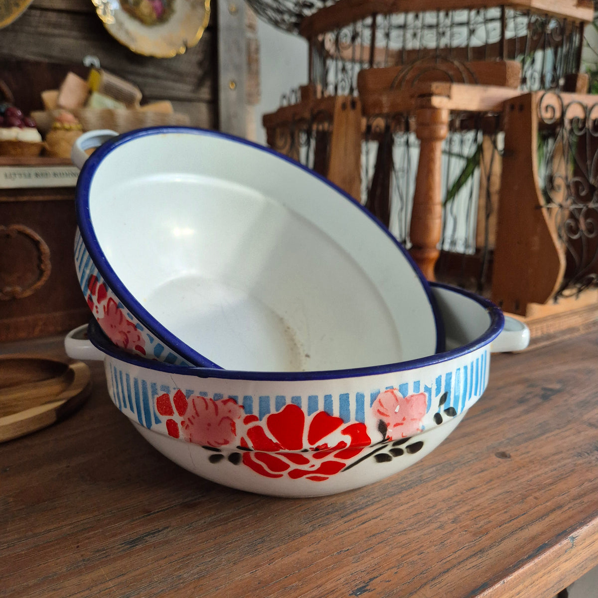 Vintage emaile bumper harvest China mengkommen